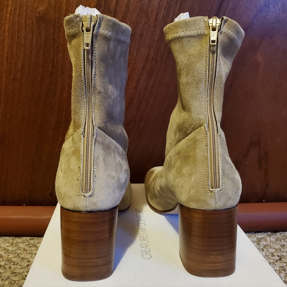 NIB CREATURES OF COMFORT Dalia Square Toe Suede Mid-Heel Beige Booties sz 39.5 - Picture 8 of 13